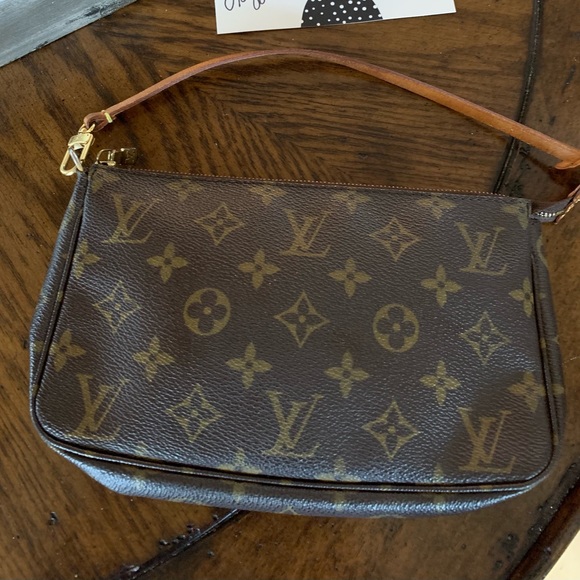 Beautiful Vintage Pochette Accessories - Picture 2 of 16